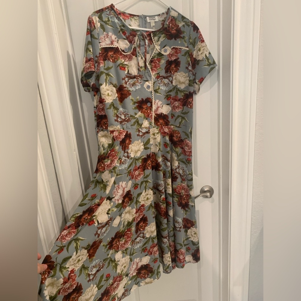 Unique Vintage Floral Short Sleeve Dress
